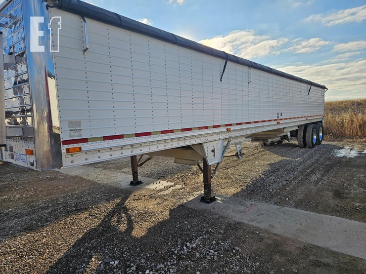 1998-wilson-43-ft-image-1