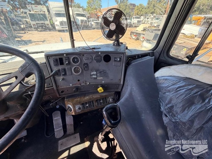 mack-rd688s-image-13