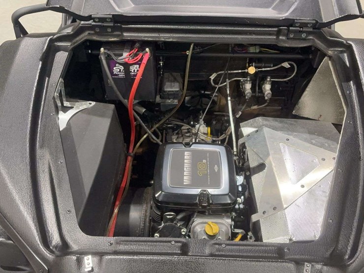 2020-argo-600-frontier-amphibious-6-wheeler-image-19