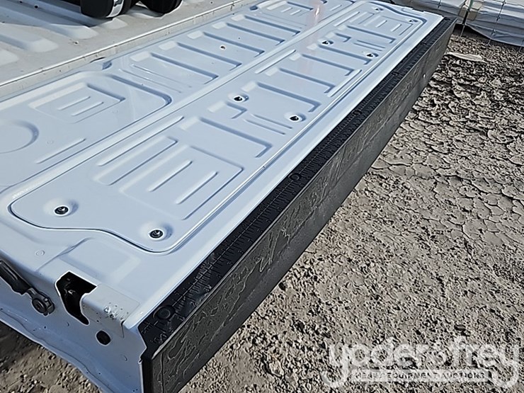 2024-ford-f350-image-16