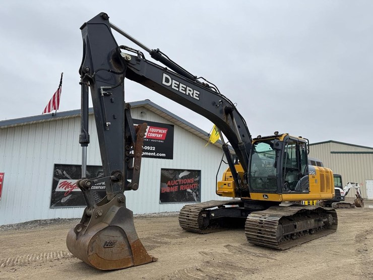 2019-deere-210g-lc-image-2