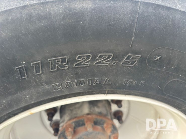 freightliner-114sd-image-54