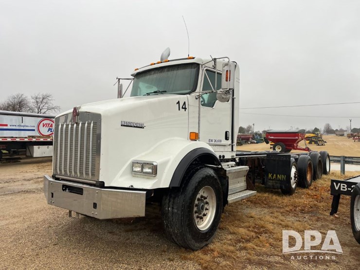 kenworth-t800-image-1