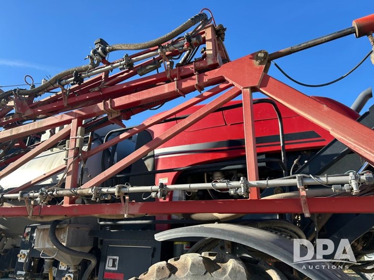 case-ih-patriot-4440-image-40