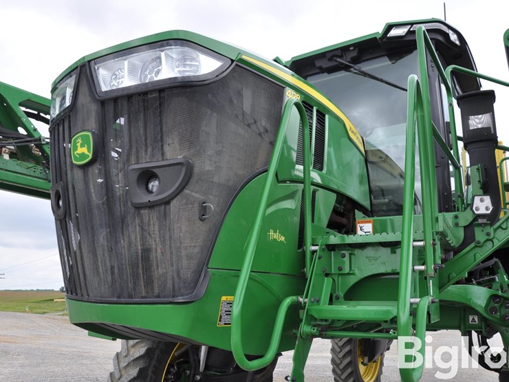 2023-john-deere-412r-image-12