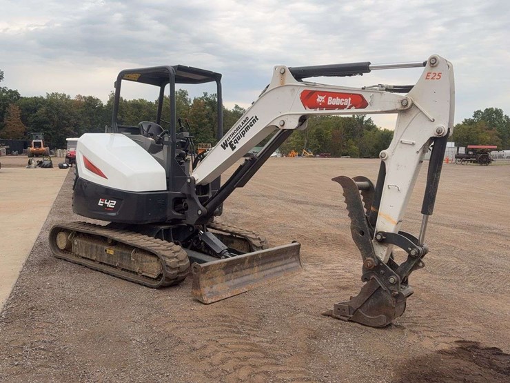 2023-bobcat-e42r2-image-2