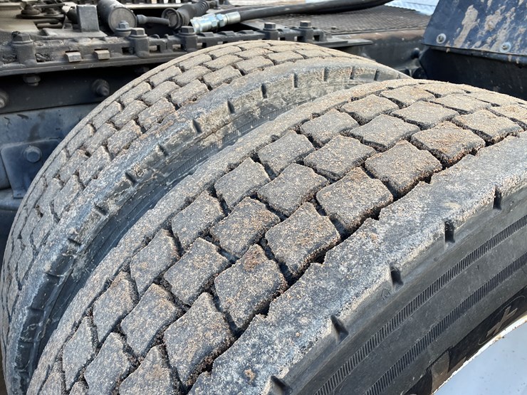 international-8600-image-26