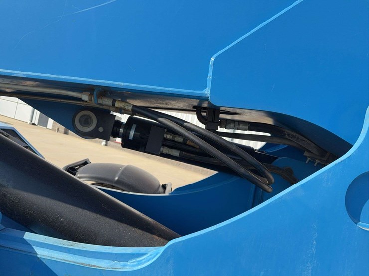 2017-genie-gth844-image-21