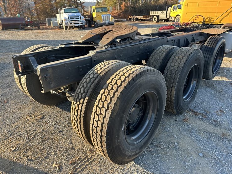 1996-mack-rd688s-image-17