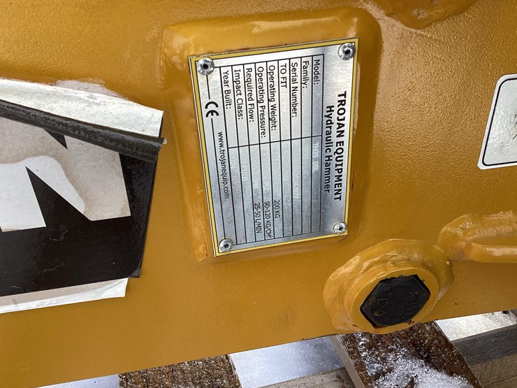 new-trojan-hydraulic-hammer-skid-steer-attachment-image-3