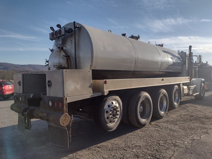 peterbilt-389-image-48