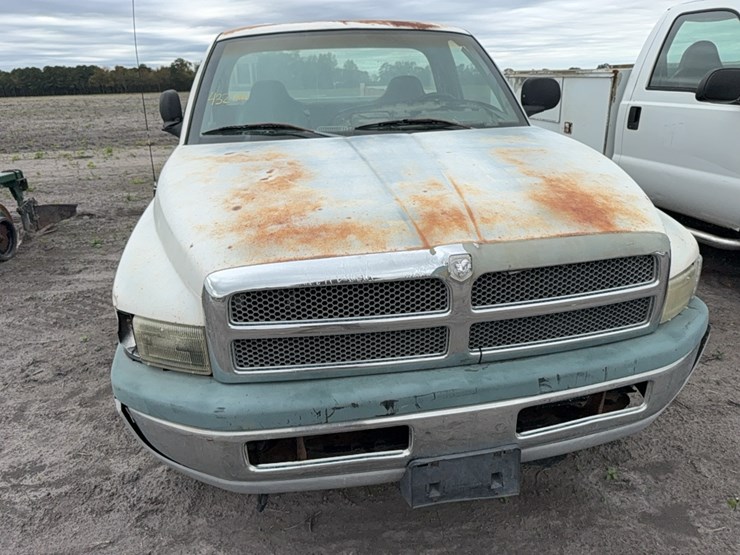 1999-dodge-ram-2500-image-3