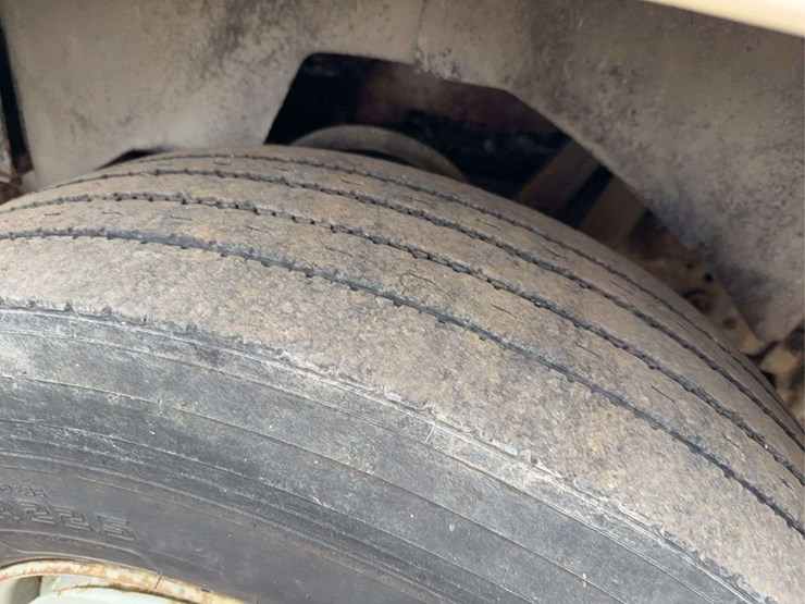 1981-ford-ln700-image-8