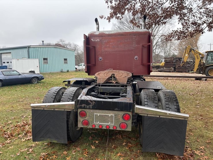 1988-peterbilt-377-image-3