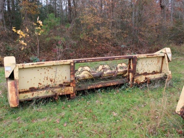 new-holland-6-row-corn-header-rusted-rough-condition-image-3