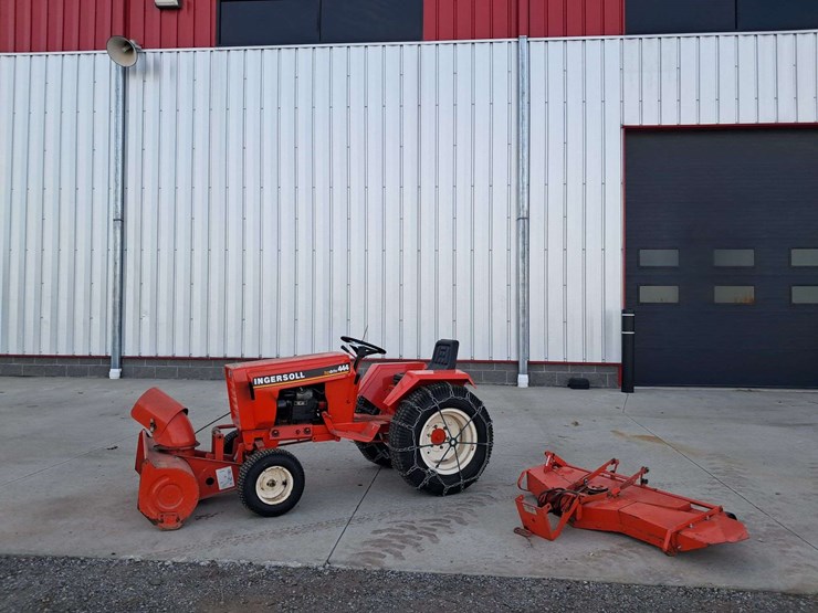 case-444-compact-tractor-image-1