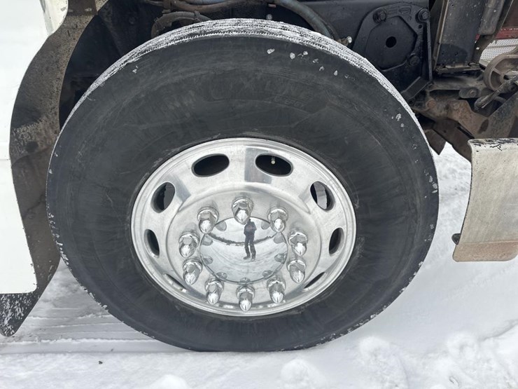 2007-peterbilt-385-image-61