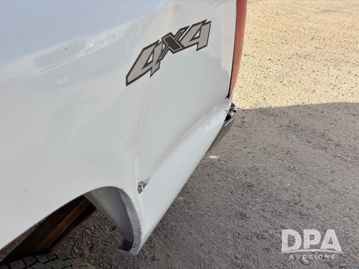 2010-chevrolet-silverado-2500hd-image-27