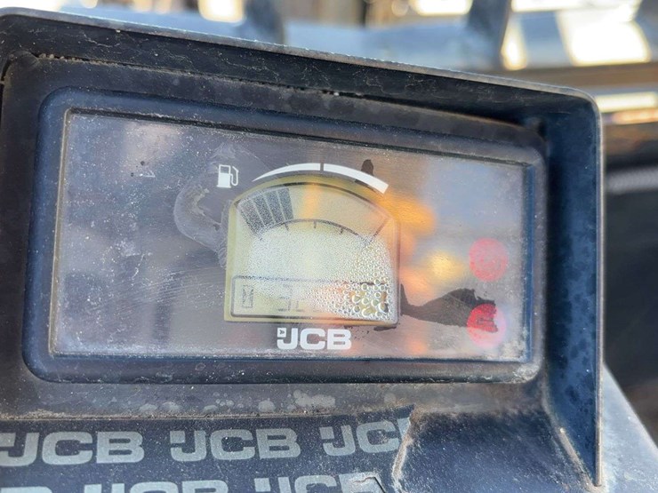 2015-jcb-930-image-33