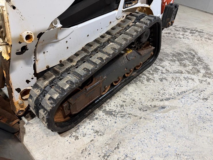 2021-bobcat-t595-image-12