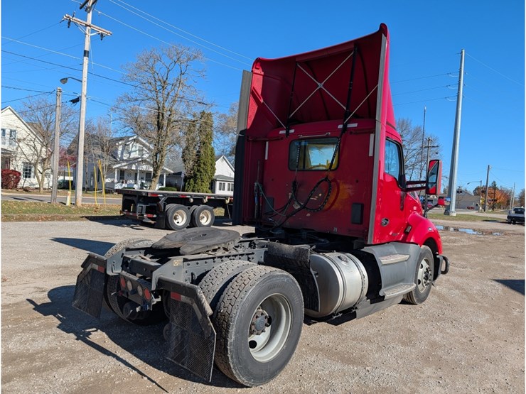 2019-kenworth-t680-image-6