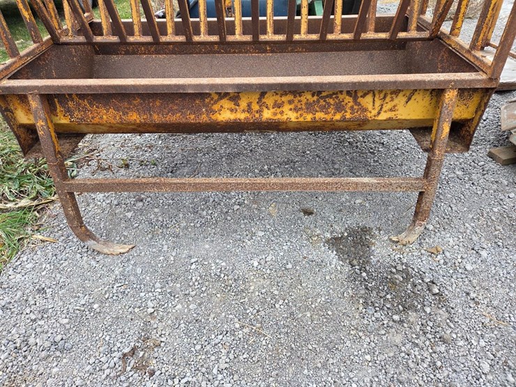 gold-bar-hay/grain-feeder-image-4