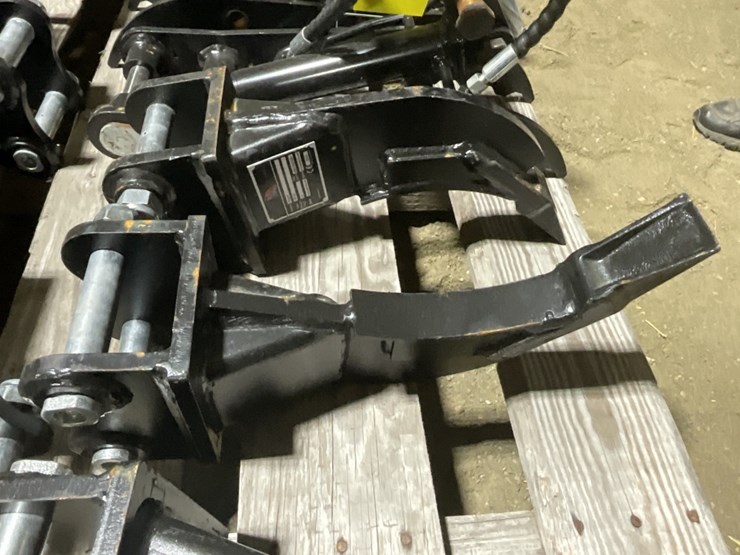 mini-excavator-ripper-image-2