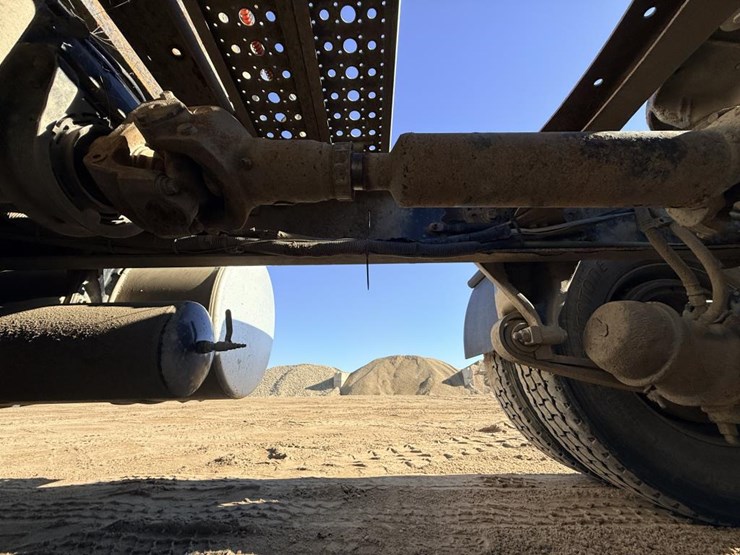 2007-freightliner-columbia-120-image-54