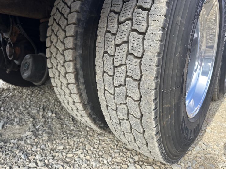 2005-kenworth-t800-image-70