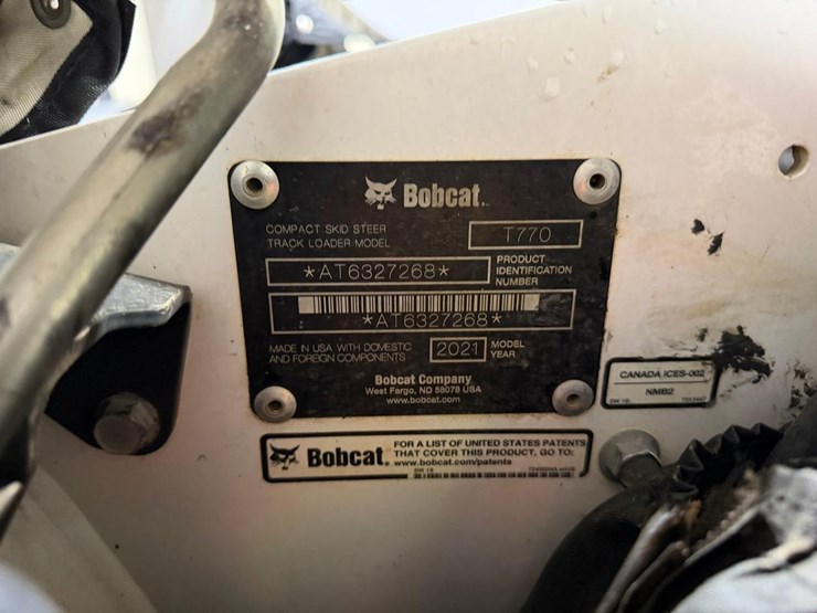 2021-bobcat-t770-image-35