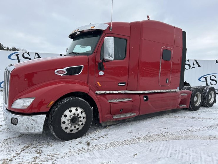 2017-peterbilt-579-image-1
