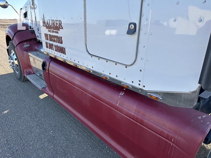2014-peterbilt-386-image-13