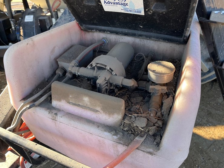 2016-bourgault-3320-66-image-118