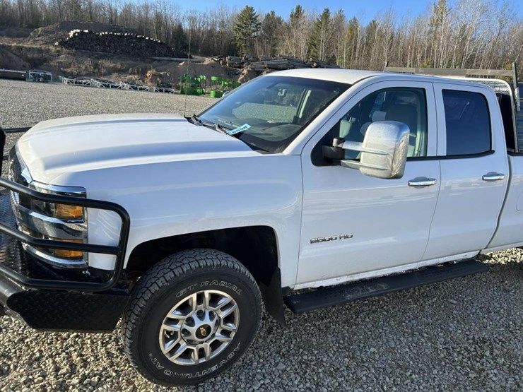 2015-chevrolet-silverado-2500hd-image-73