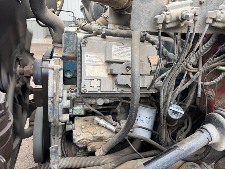 2001-international-4900-image-72