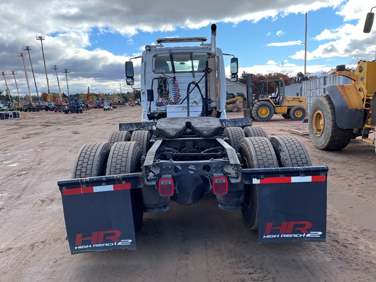 international-8600-image-4