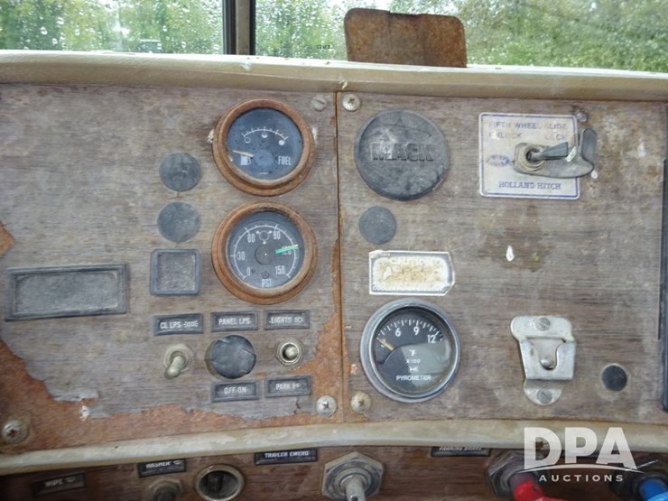 mack-r686st-image-89