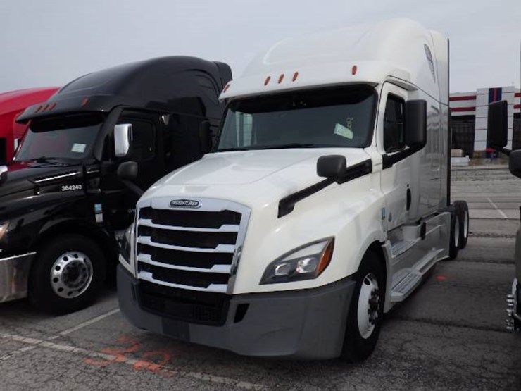 freightliner-cascadia-126-image-1