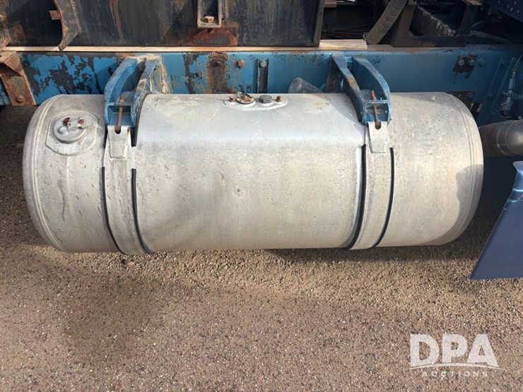 peterbilt-377-image-35