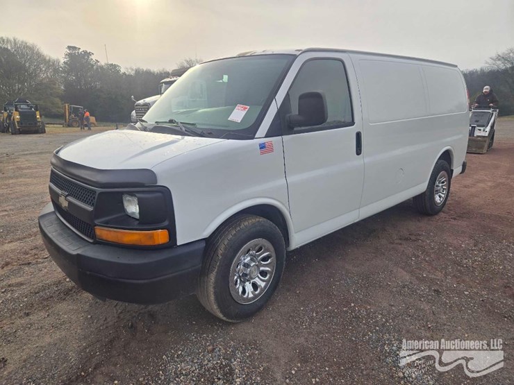 2010-chevrolet-express-van,-vin-#-1gcugadx5a1118101-image-1