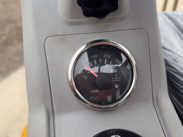 sdlanch-sdle20-mini-excavator-image-17