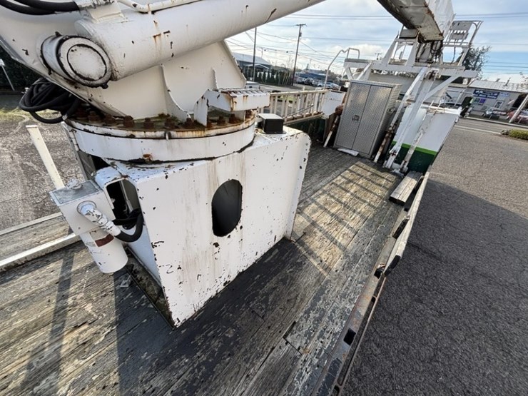 2001-kenworth-t300-image-21