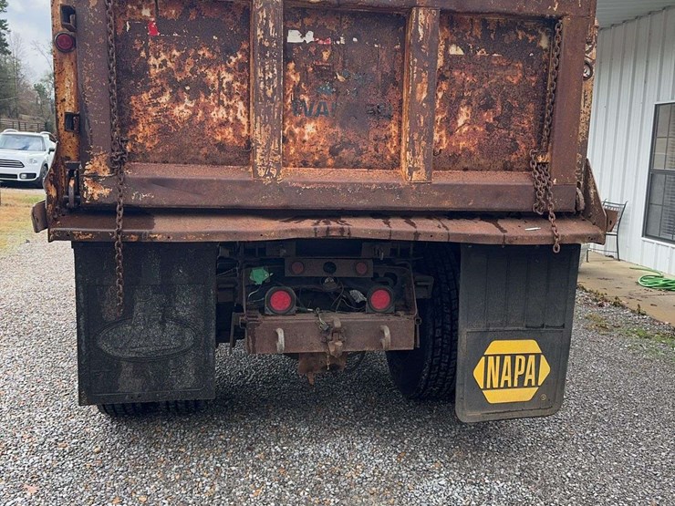 2001-international-4700-image-4