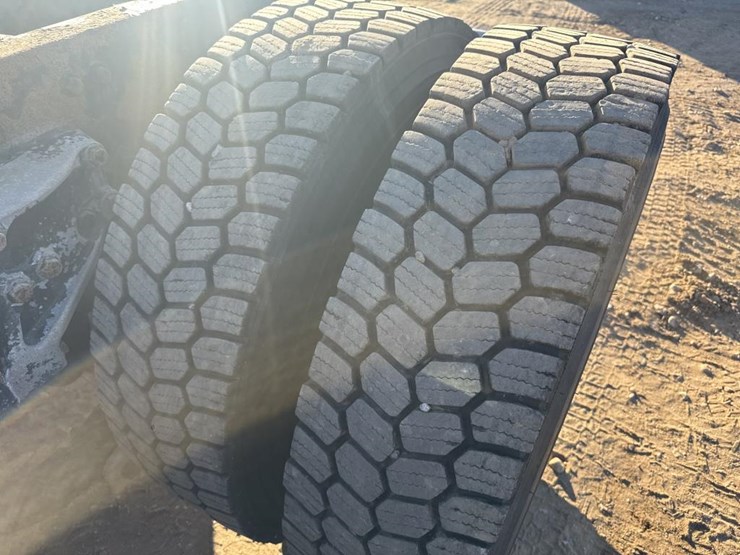 2008-peterbilt-388-image-55