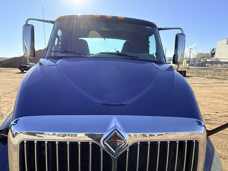 2017-international-prostar-image-10