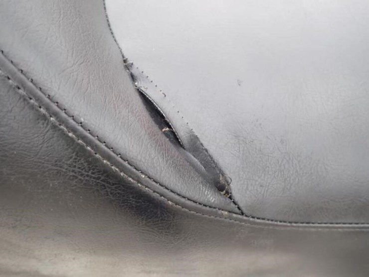 caterpillar-570-image-29