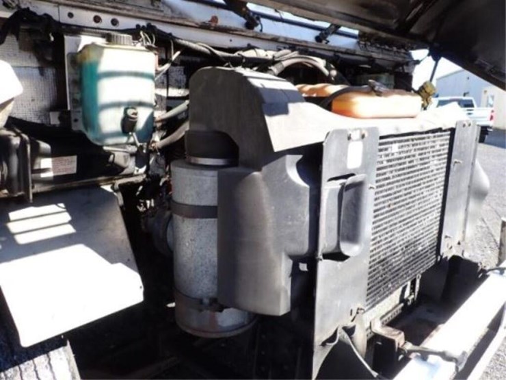 2015-freightliner-mt55-image-63