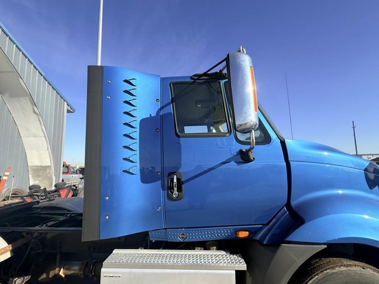 2017-international-prostar-image-20