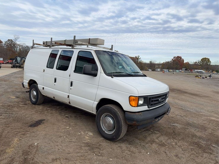 2005-ford-econovan-image-2