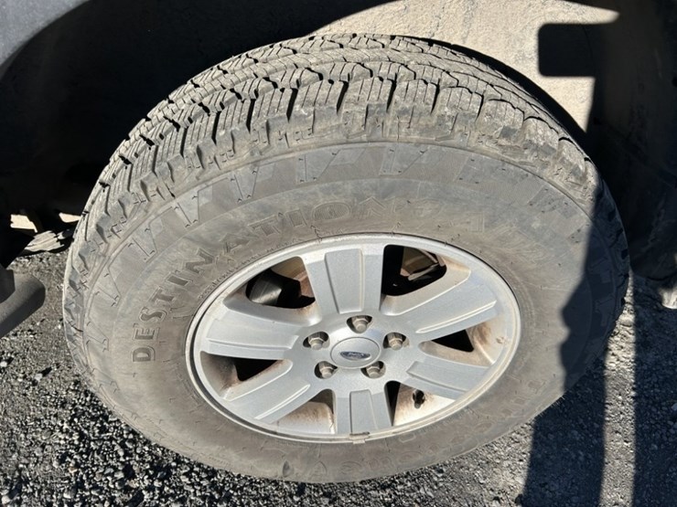 2007-ford-explorer-xlt-image-11